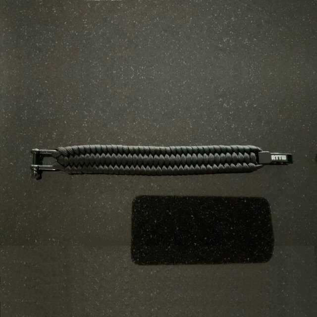 <span class=warning>NEW</span> Paracord Bracelet